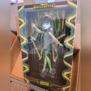 Monster High Skullector Doll - Green and Black Scarah